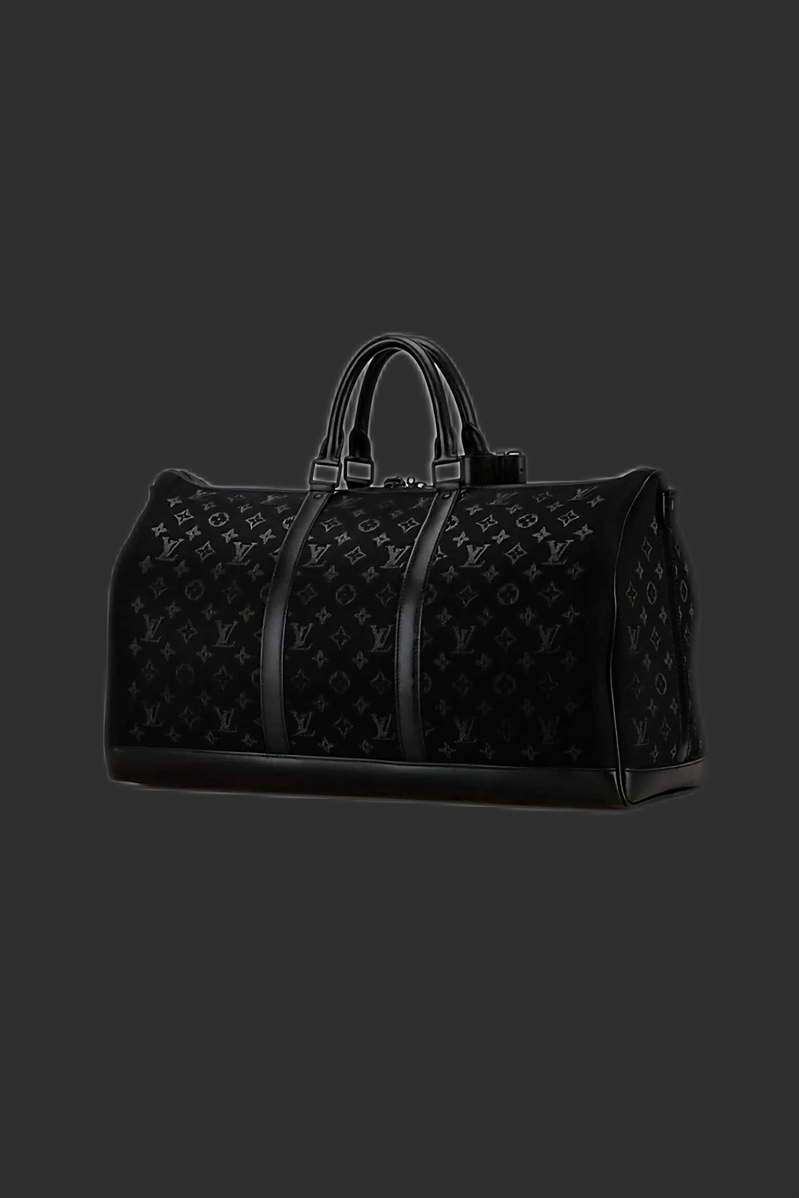LV TRAVEL BAG BLACK